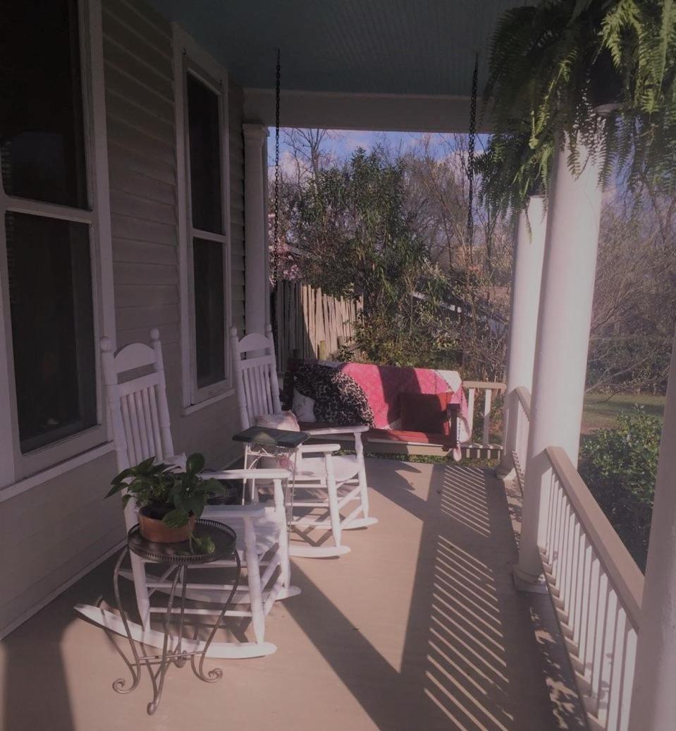 Fig Tree Manor Bed & Breakfast Palestine Exterior photo